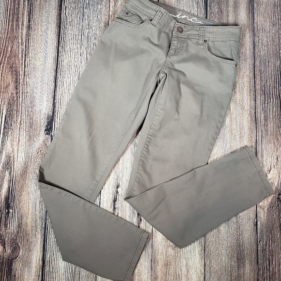 INC International Concepts Pants - INC skinny leg curvy fit size 2 denim